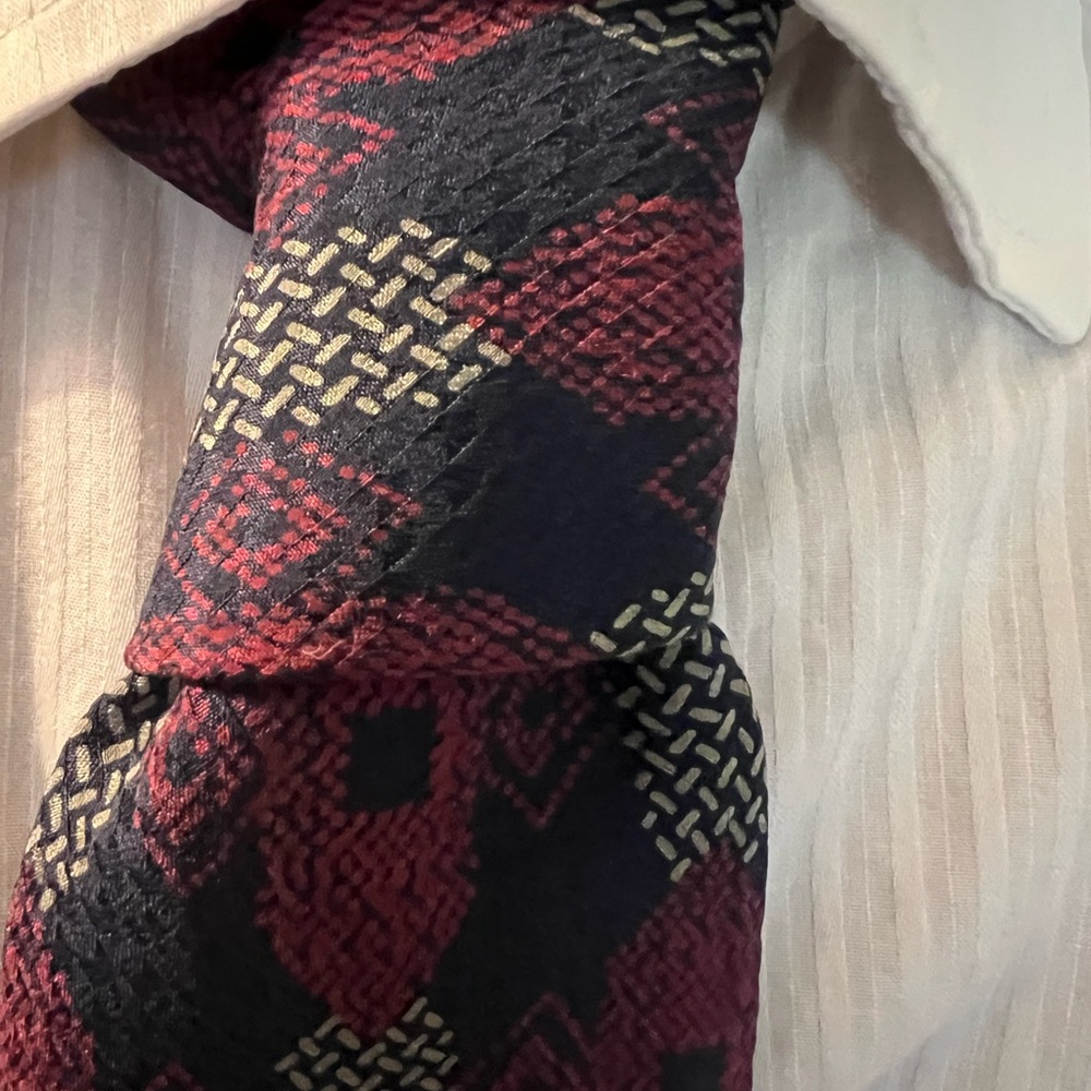 Vintage Geoffrey Beene Chevron Print Silk Tie